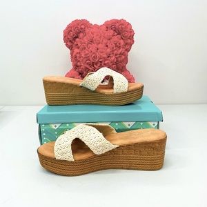 NWT Anna white woven espadrille summer wedge sandals comfort women